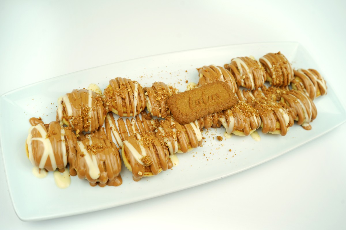 Nutella Lotus Kinder Mini Pancake - Waffle & Crepe  Best Waffles, Crepes,  Pancakes and Milkshakes in Dubai
